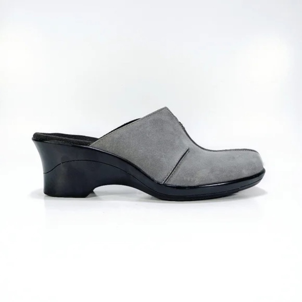 NEW Clarks Delight gray leather mule 7.5